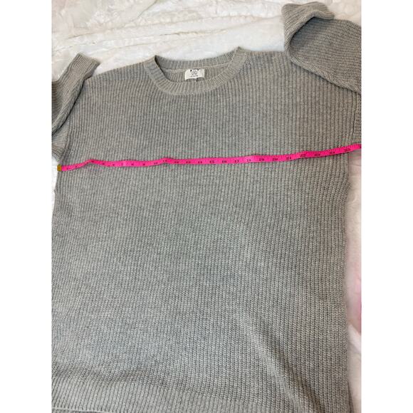 Six Crisp Days Soft Angora Blend Gray Oversized Side Slit Tunic Boho Sweater M/L - Picture 7 of 8